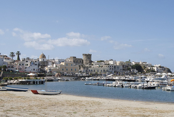 Porto di Forio con Torrione